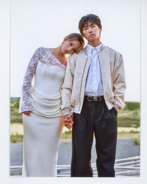 25세 유명 가수, 깜짝 결혼 발표 "소중한 동반자"..세븐틴·라이즈 챌린지 주인공