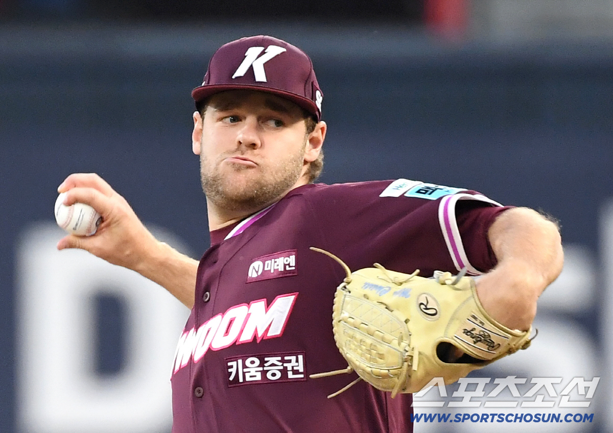 17일 수원 케이티위즈파크에서 열린 KT와 키움의 경기. 선발 투구하고 있는 키움 와일스. 수원=송정헌 기자 songs@sportschosun.com/2026.04.17/