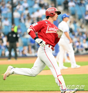 SSG 박성한, '롯데 보유' 44년 묵은 기록 깼다! → 개막 19경기 연속 안타. KBO 신기록 [대구 현장]