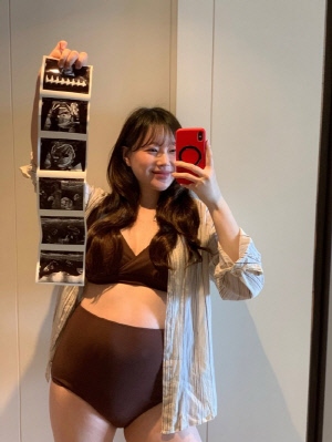 나인뮤지스 금조, 비키니 입고 초음파 인증 '파격'..만삭 D라인