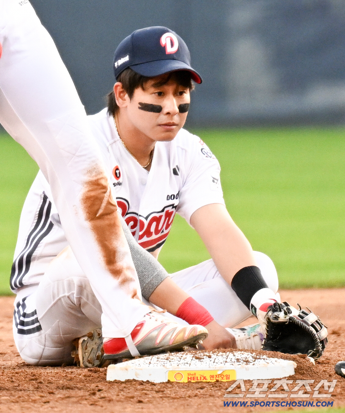 18일 잠실구장에서 열린 두산과 KIA의 경기. 두산 박찬호가 숨을 고르고 있다. 잠실=박재만 기자 pjm@sportschosun.com/2026.04.18/