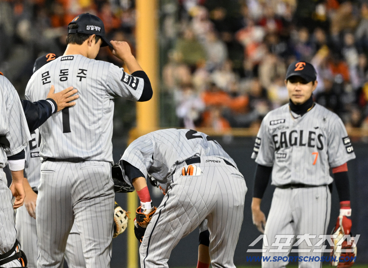 선발 문동주에게 누구보다 미안한 마음이 컸던 유격수 심우준.