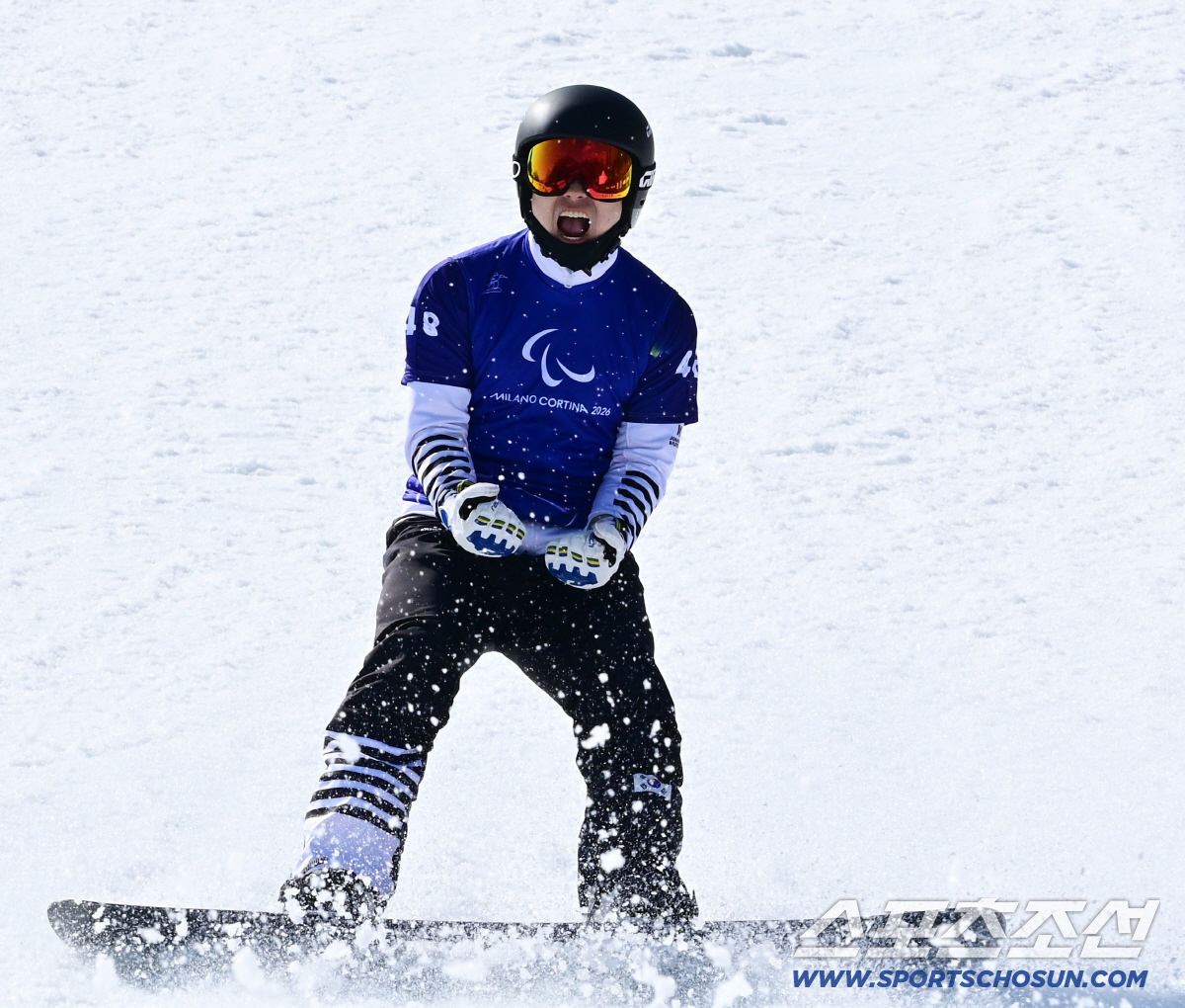 야구 꿈나무→패럴림픽 스노보드銅 이제혁 '시구 승요'→ KT. 기아에 연장 11회말 대역전승