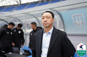 '승격 有경험' 박진섭 천안시티 감독 '7경기 1패' 감잡았다, '최저연봉 외인'과 '단단한 수비'로 자이언트 킬링