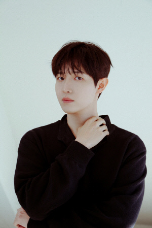 [SC인터뷰]"이젠 내가 데리러 갈게"…김재환, 기타 들고 전역한 '유교 록스타'(종합)
