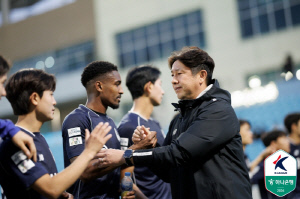 '4연승' 이랜드, '4경기 11골' 보다 눈에 띄는 '4경기 2실점'