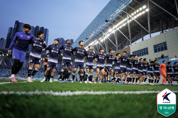 '4연승' 이랜드, '4경기 11골' 보다 눈에 띄는 '4경기 2실점'