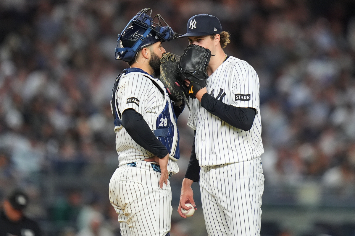 캠 슐리틀러와 포수 오스틴 웰스. AP연합뉴스