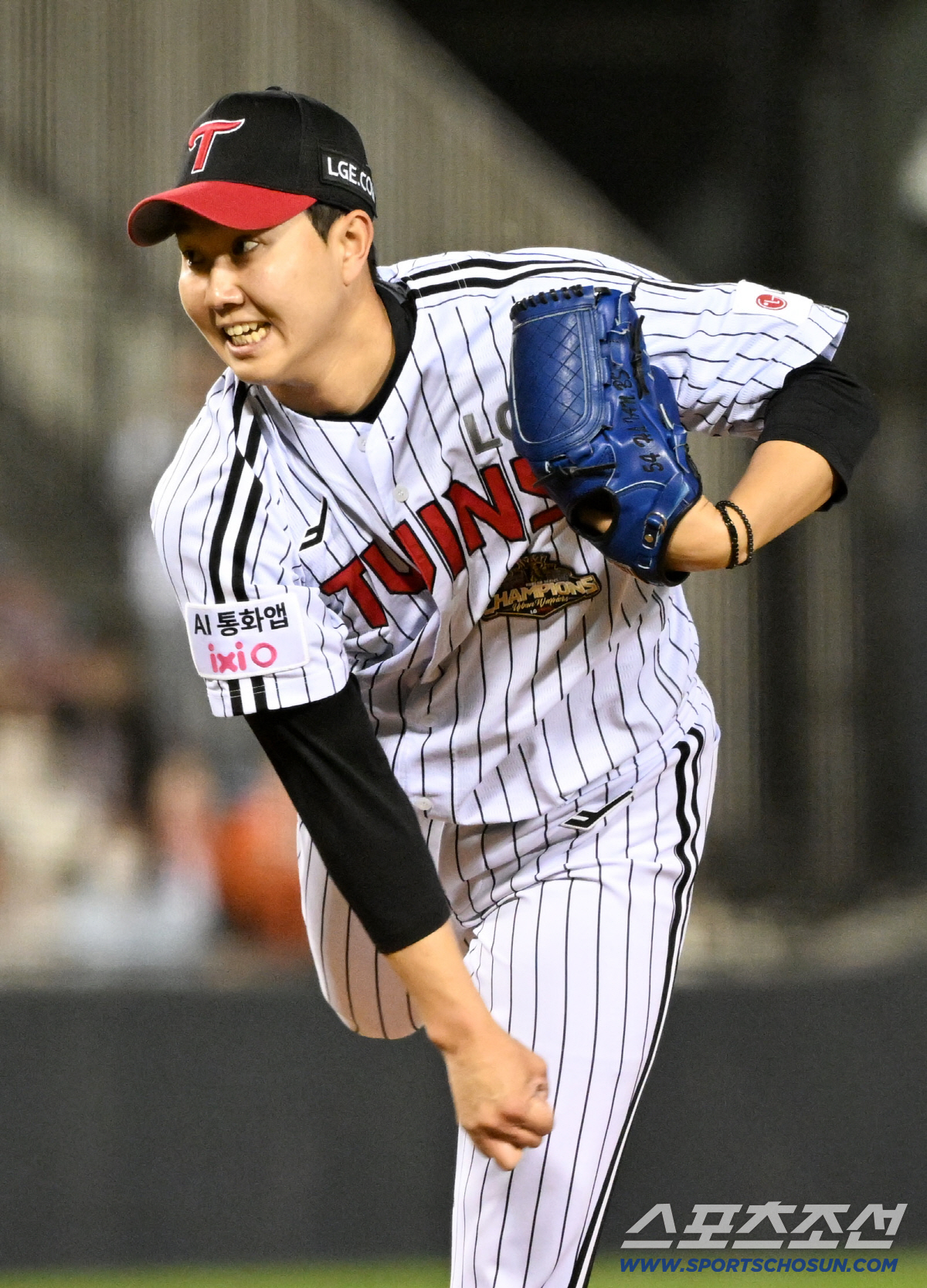 21일 잠실구장에서 열린 LG와 한화의 경기. LG 유영찬이 역투하고 있다. 잠실=박재만 기자 pjm@sportschosun.com/2026.04.21/