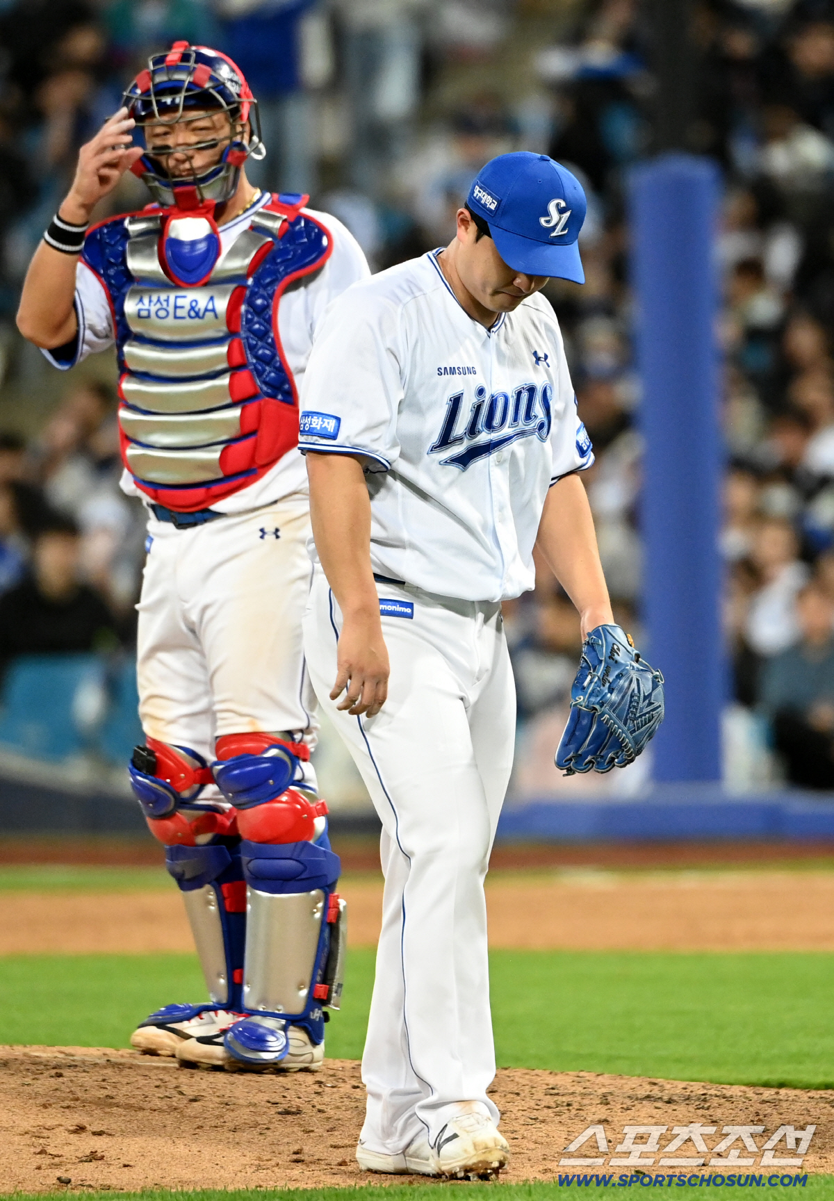 21일 대구삼성라이온즈파크에서 열린 SSG와 삼성의 경기. 4회초 1사 만루 삼성 최원태가 SSG 이지영에 밀어내기 볼넷을 내준 뒤 강판되고 있다. 대구=허상욱 기자 wook@sportschosun.com/2026.04.21/