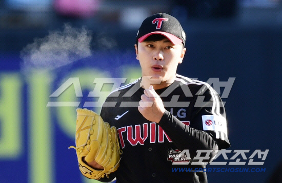 "2군 내려갈 일 없다" 예비역 향한 파격 선언…1위 마운드 더 단단해진다