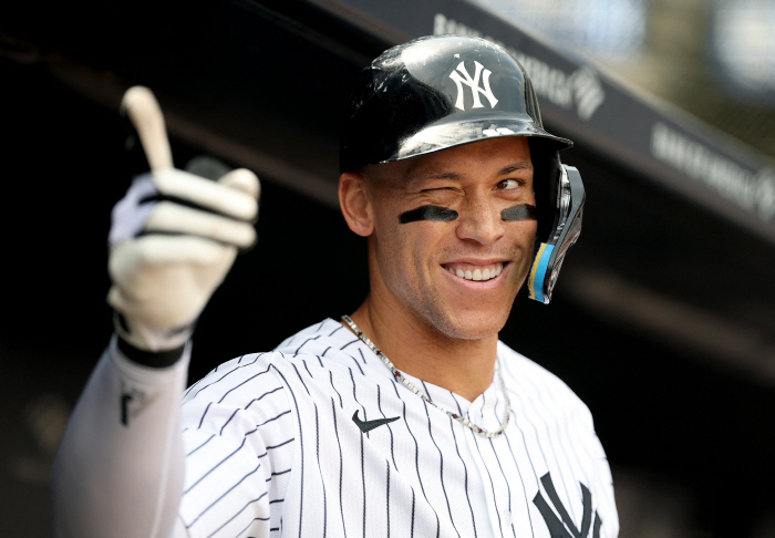 "일동 기립! 어?" ML 판사님의 법정, 외야 아닌 3루서 개정? "그게 아니고…"