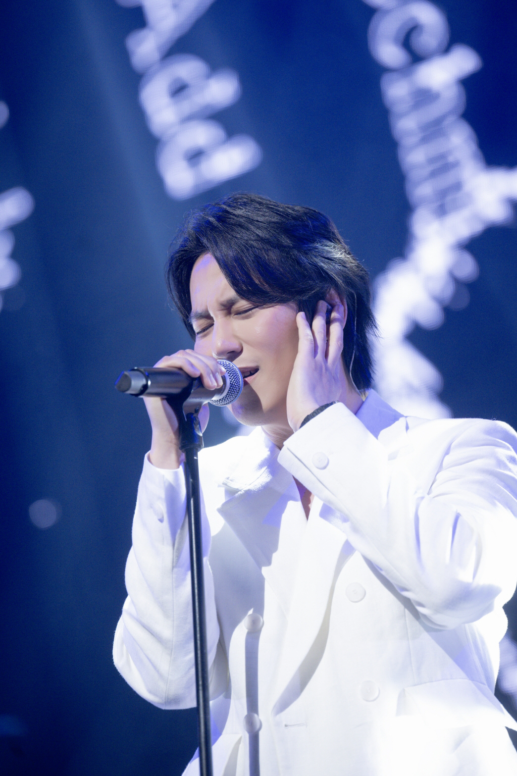 "신칸센 타고 돌아가야 하는데"…김남길, 日팬미팅도 2일간 540분 '조기 종료' 공연