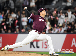 "우승 아직 포기 안 했다"…키움 새 수호신 된 '150㎞ 파워직구'AQ, 영웅군단 대반격의 서막