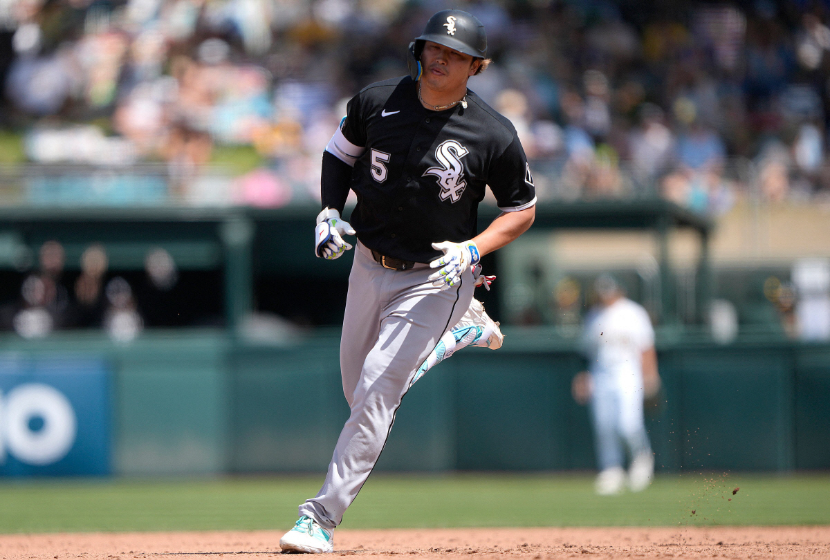 SACRAMENTO, CALIFORNIA - APRIL 19: Munetaka Murakami #5 of the Chicago White Sox trots around the bases after hitting a two-run home run against the Athletics in the top of the fifth inning at Sutter Health Park on April 19, 2026 in Sacramento, California. Thearon W. Henderson/Getty Images/AFP (Photo by Thearon W. Henderson / GETTY IMAGES NORTH AMERICA / Getty Images via AFP)