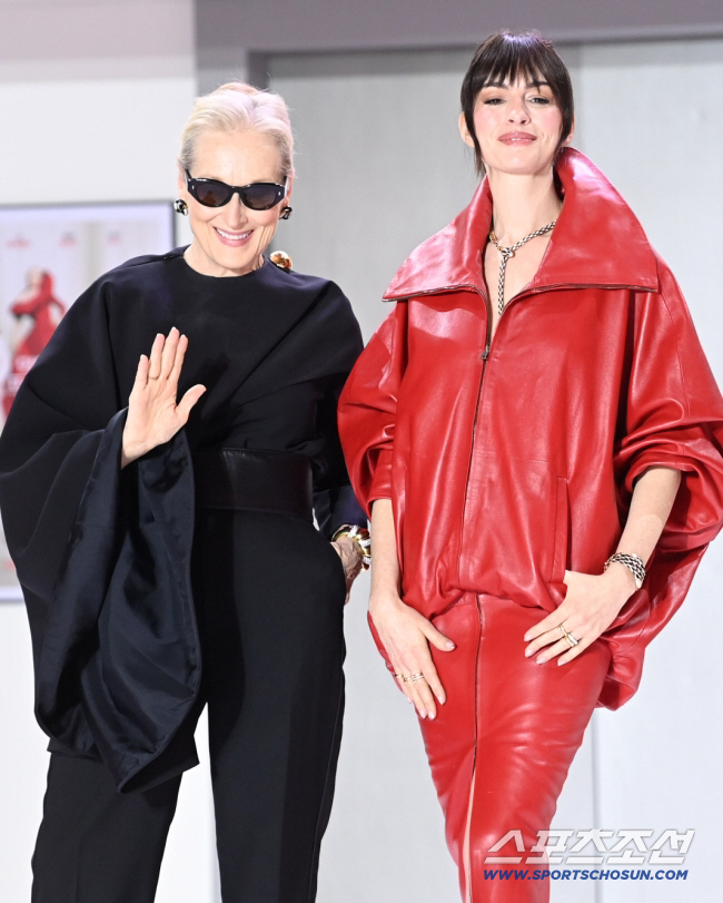 “이름부터 ‘칭총’ 亞 비하” ‘프라다2’, 韓 세계 최초 개봉 앞두고 中 보이콧 움직임