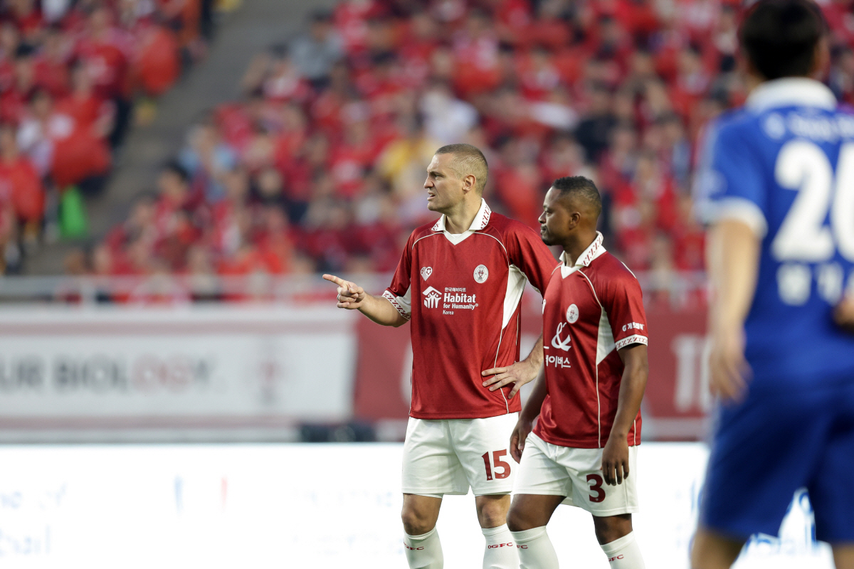 수원월드컵경기장/ OGFC VS 수원삼성 레전드 매치/ Nemanja Vidic(네마냐 비디치)/ photo by Jaehoon Jung
