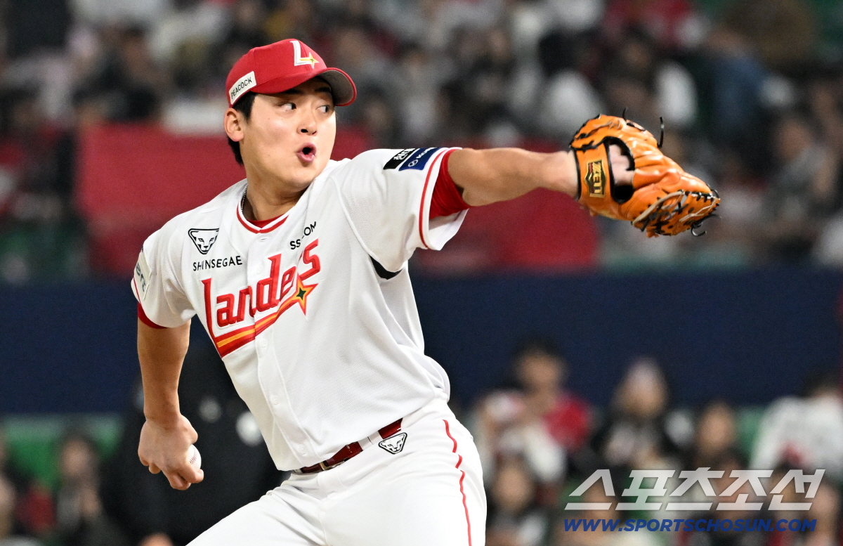 15일 인천SSG랜더스필드에서 열린 SSG와 두산의 경기. SSG 조병현이 역투하고 있다. 인천=박재만 기자 pjm@sportschosun.com/2026.04.15/