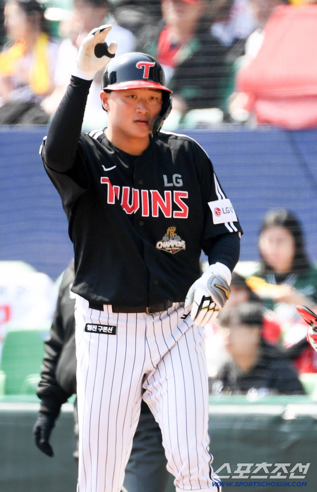 20일 인천SSG랜더스필드에서 열린 SSG 랜더스와 LG 트윈스의 시범경기. 3회초 LG 이재원이 안타를 날린 뒤 기뻐하고 있다. 인천=박재만 기자 pjm@sportschosun.com/2026.03.20/