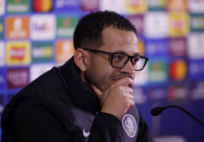 '5경기 연속 무득점 패배 굴욕' 첼시 수뇌부 입장 급선회, '선수 탓'한 로시니어 무조건 신뢰→경질 검토..7위 추락 후 초비상