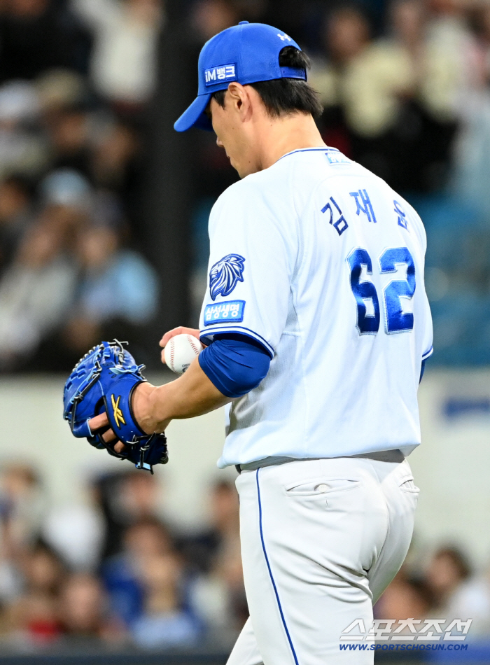 '95구' 7회에도 마운드 오른 후라도의 헌신, 그 경기마저 패했다...'2경기 4사구 5개' 또 다시 시작된 뒷문 고민