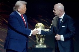 "이란 빼고 이탈리아 넣자" 막무가내 트럼프, 이젠 하다하다 월드컵 참가국 교체 요구…"교황 공개저격→관계개선 노력 일환"