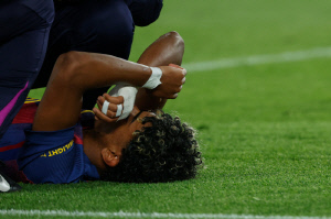 "충격!" 스페인 축구 천재, 고통스러운 표정→눈물 흘리며 부상 OUT…라민 야말, 월드컵 50일 앞두고 '위기'