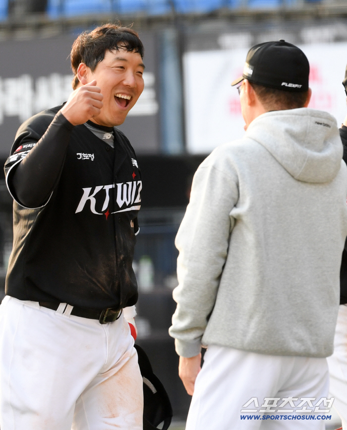 '방망이 1등+마운드 2등' 투타 안정 → 4연속 위닝시리즈 확정…그토록 원했던 안정감, 작년은 추진력을 얻기 위한 휴식이었나