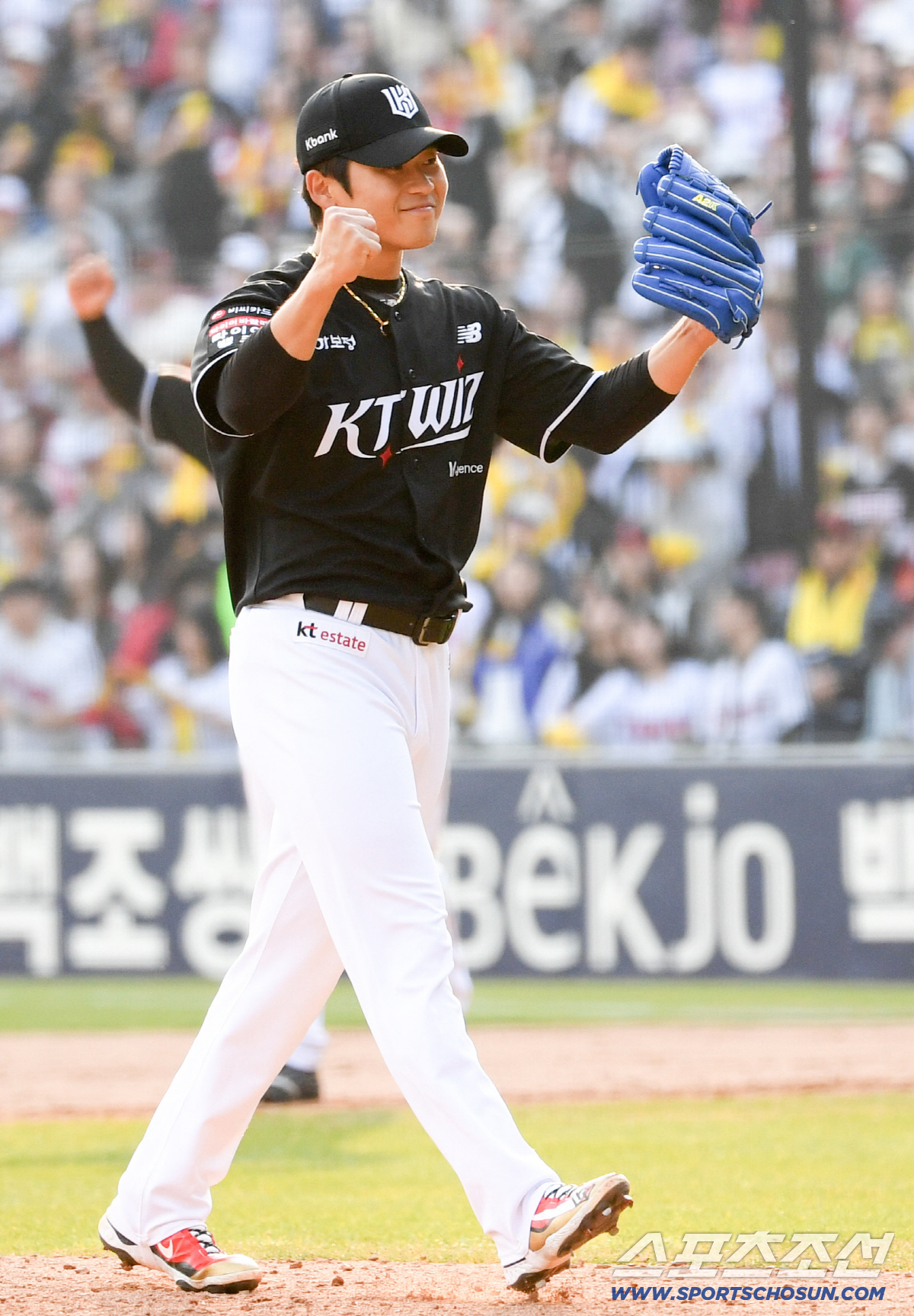 29일 잠실구장에서 열린 LG와 KT의 경기. 승리한 KT 박영현이 기뻐하고 있다. 잠실=박재만 기자 pjm@sportschosun.com/2026.03.29/