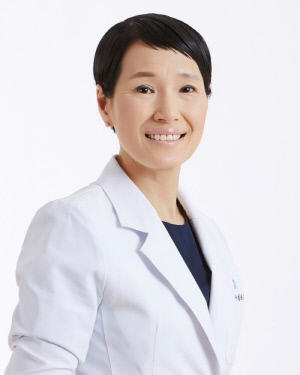 순천향대천안병원 김윤숙 교수, 안전 출산 환경 공로 '존경받는 병원인상' 수상