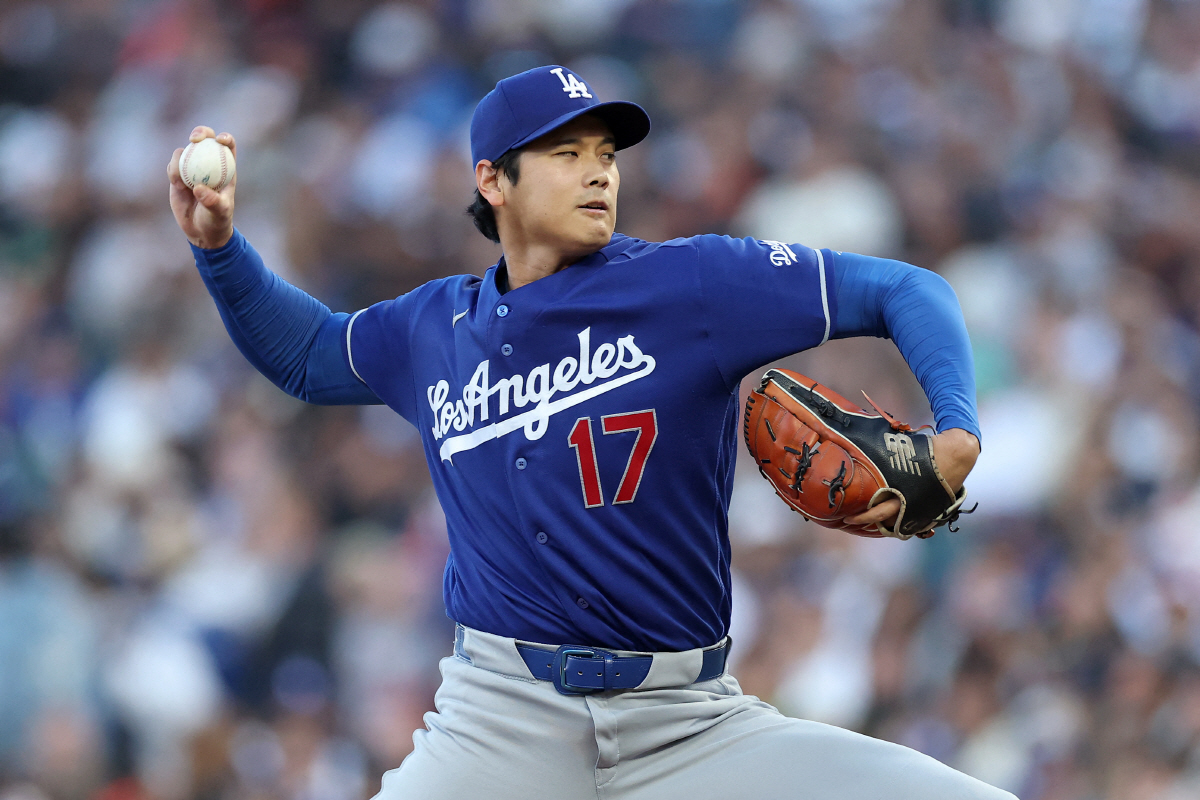 SAN FRANCISCO, CALIFORNIA - APRIL 22: Shohei Ohtani #17 of the Los Angeles Dodgers pitches against the San Francisco Giants in the first inning at Oracle Park on April 22, 2026 in San Francisco, California. Ezra Shaw/Getty Images/AFP (Photo by EZRA SHAW / GETTY IMAGES NORTH AMERICA / Getty Images via AFP)