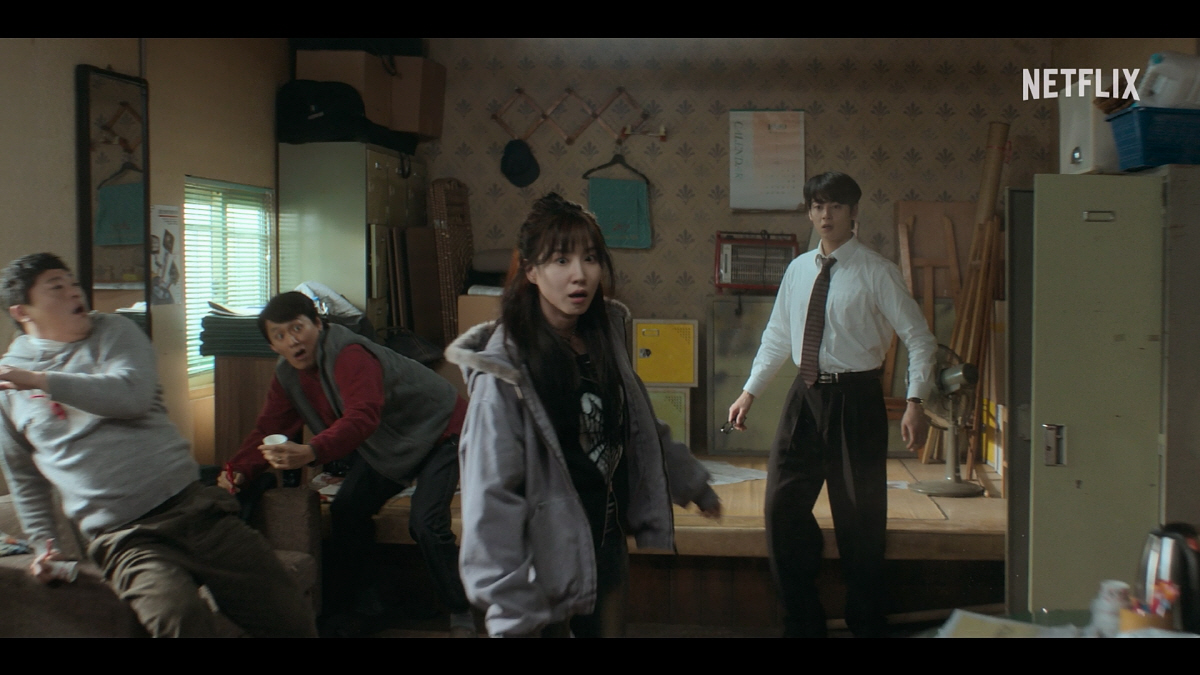 '130억 완납' 차은우, 뿔테 안경 쓰고 모지리 비주얼...복귀작서 환골탈태 캐릭터