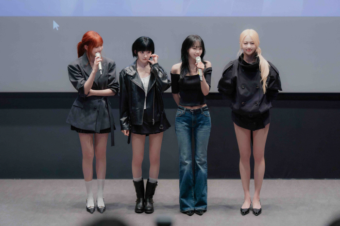 "우리 얼굴이 관전포인트"…르세라핌 첫 VR콘서트 '인비테이션', 무대인사 성료