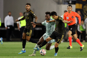 세상서 손흥민 제일 못 쓰는 감독 등장...MLS 슈팅 0회 최초, 27G 만에 최악의 기록 '시즌 2번째'