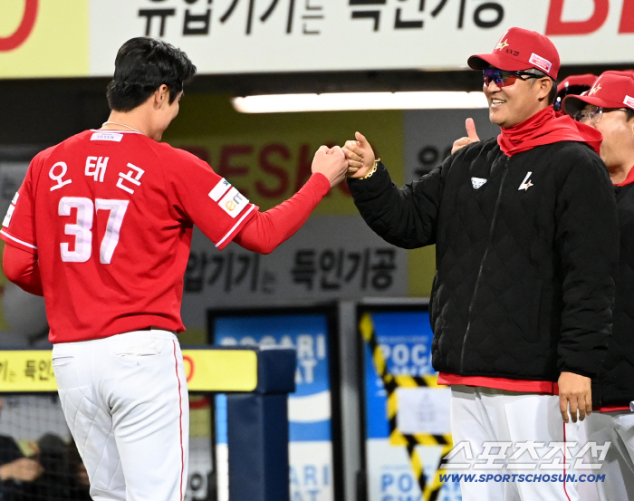 이숭용 감독, '9회 역전타' 오태곤에게 무호흡 디스전 → "도저히 칠 것 같지 않았다" + "9시 이후에만 나가야" + "저정도면 낙하산" + "그래도 고마워" 
