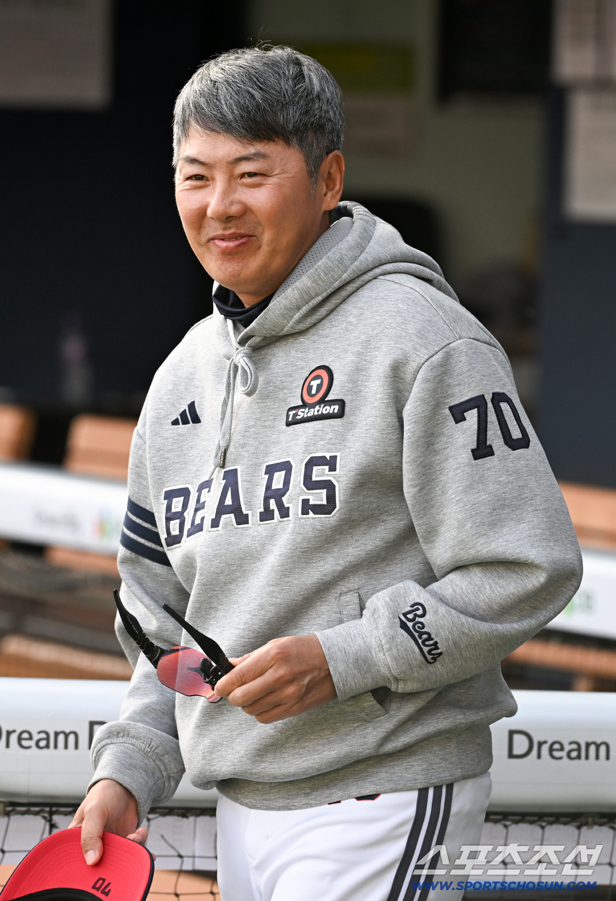 18일 잠실구장에서 열린 두산과 KIA의 경기. 두산 김원형 감독이 경기를 준비하고 있다. 잠실=박재만 기자 pjm@sportschosun.com/2026.04.18/