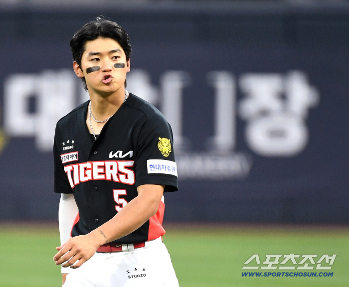 '강습타구 직격' 나뒹군 김도영 → 바라본 레전드 3루수의 시선 "승리 향한 투지 빛났다" [포커스]