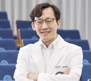 강동경희대병원 차재명 교수, 국제 소화기질환 심포지엄서 공로상 수상