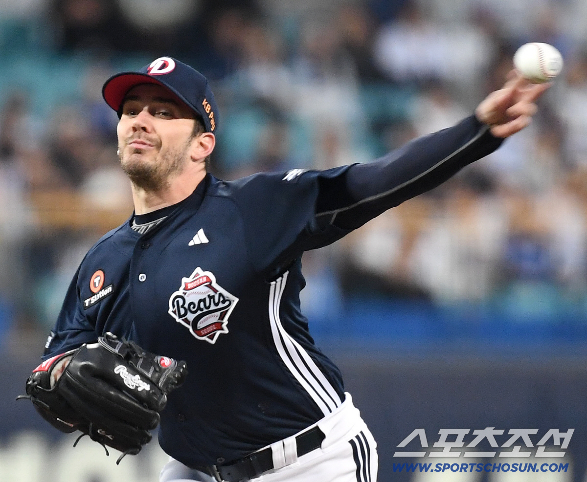 31일 대구 삼성라이온즈파크에서 열린 삼성과 두산의 경기. 선발 투구하고 있는 두산 잭로그. 대구=송정헌 기자 songs@sportschosun.com/2026.03.31/