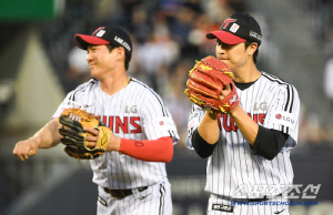 '2이닝이면 충분했는데' 이정용 3이닝 완벽투에 감독은 웃었다...대체 선발 이상의 존재감 [잠실 현장]