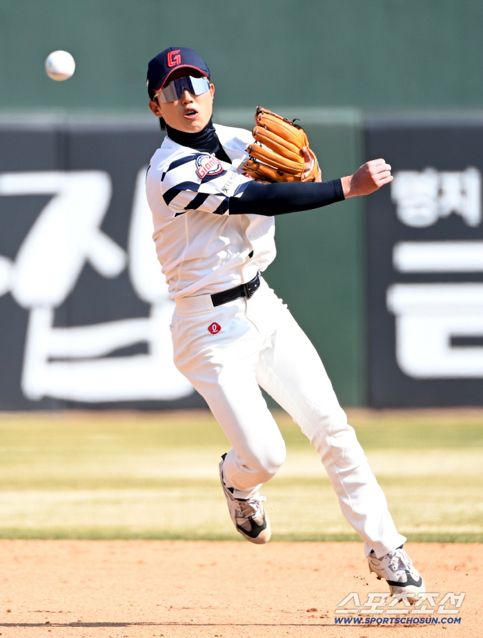 2안타 2타점이라 예쁘셨죠? 진짜 중요했던 건, 전민재의 그 수비였답니다 