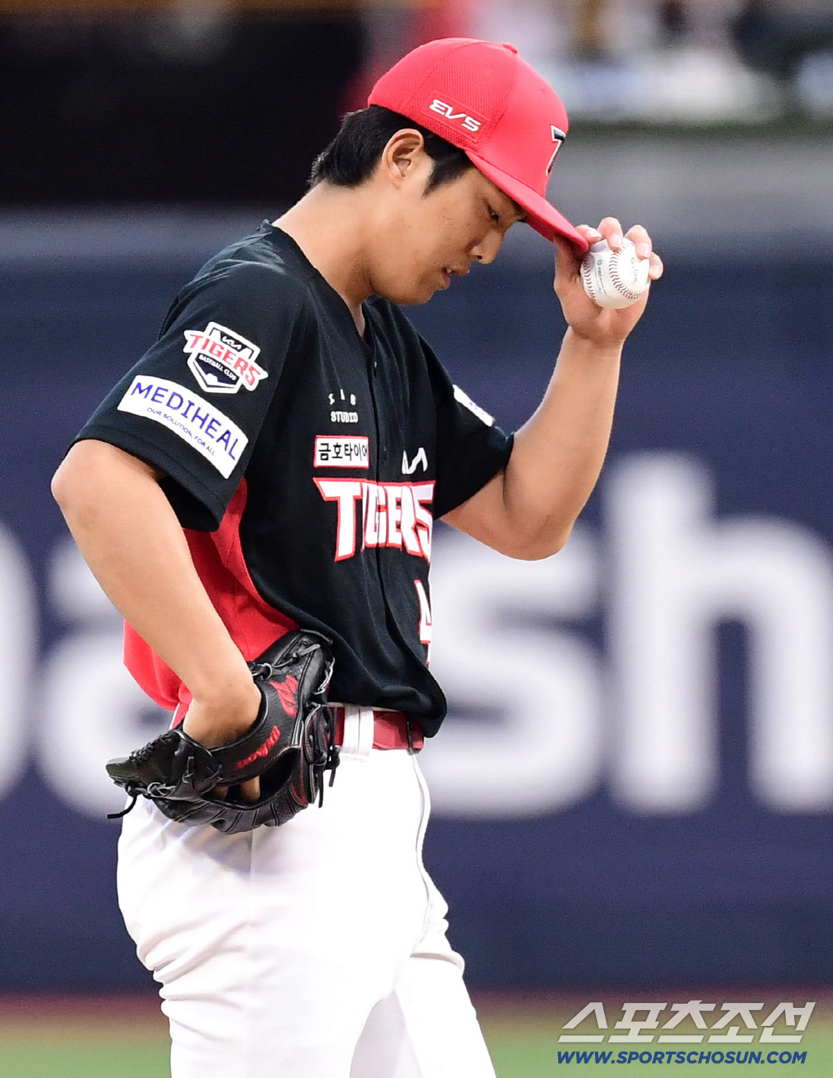 23일 수원 케이티위즈파크에서 열린 KT와 KIA의 경기. 1회 5실점을 허용한 KIA 이의리. 수원=송정헌 기자 songs@sportschosun.com/2026.04.23/