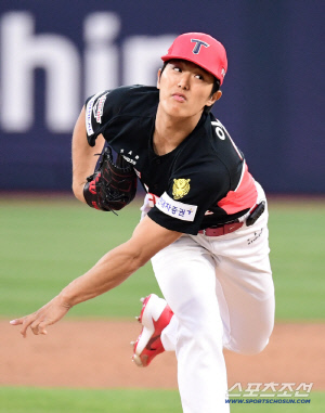 '불명예 1위' 156㎞ 좌완 에이스, KIA 어떻게 포기하나…또 볼넷-볼넷-볼넷-볼넷, 속만 탄다