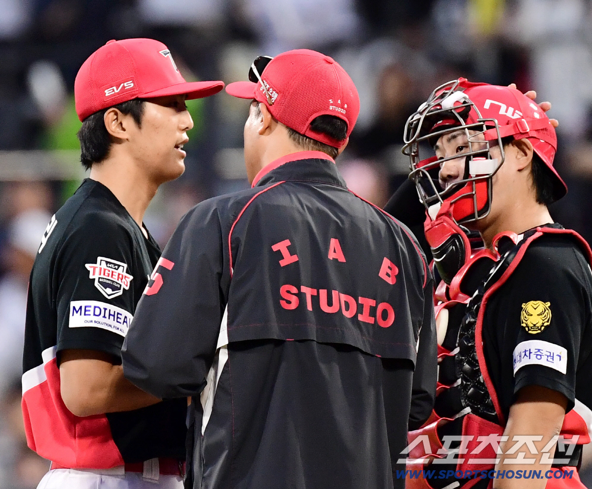 23일 수원 케이티위즈파크에서 열린 KT와 KIA의 경기. 1회 5실점을 허용한 KIA 이의리. 수원=송정헌 기자 songs@sportschosun.com/2026.04.23/