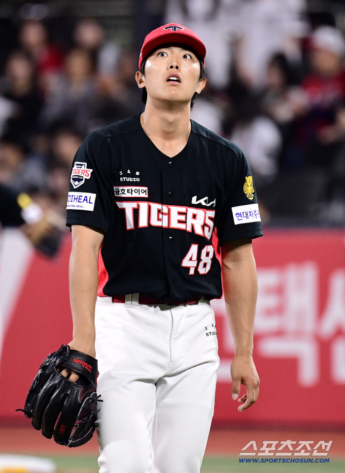 '불명예 1위' 156㎞ 좌완 에이스, KIA 어떻게 포기하나…또 볼넷-볼넷-볼넷-볼넷, 속만 탄다