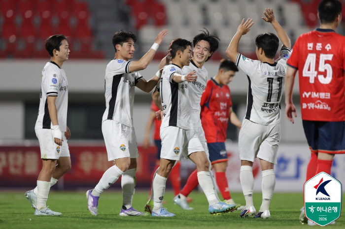 'FC서울, 네가 해라 우승?' '상승세' 강원 원정은 또 다른 시험대