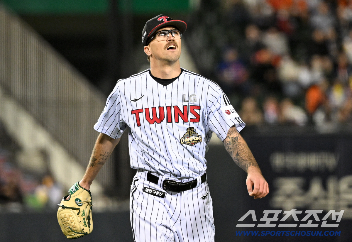 22일 잠실구장에서 열린 LG와 한화의 경기. LG 웰스가 숨을 고르고 있다. 잠실=박재만 기자 pjm@sportschosun.com/2026.04.22/