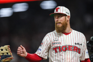 '올러 해냈다!' KIA 2417일 만의 완봉승, 롯데 꺾고 5연패 탈출…김도영 멀티포 원맨쇼[광주 리뷰]