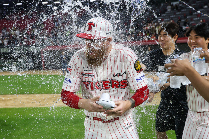 '최초-최초' KIA 역사 썼다, 17억 안 썼으면 어쩔 뻔했나…"한국 와서 완투는 하고 싶었는데"[일문일답]