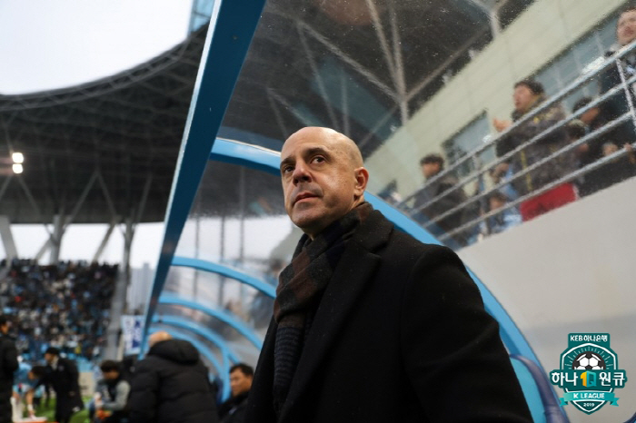 [단독]'임관식 감독과 전격 결별' 충남아산, 후임에 대구 이끌던 안드레 감독 '낙점'...창단 첫 외국인 감독